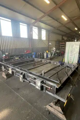 Construction grilles rotatives et chassis